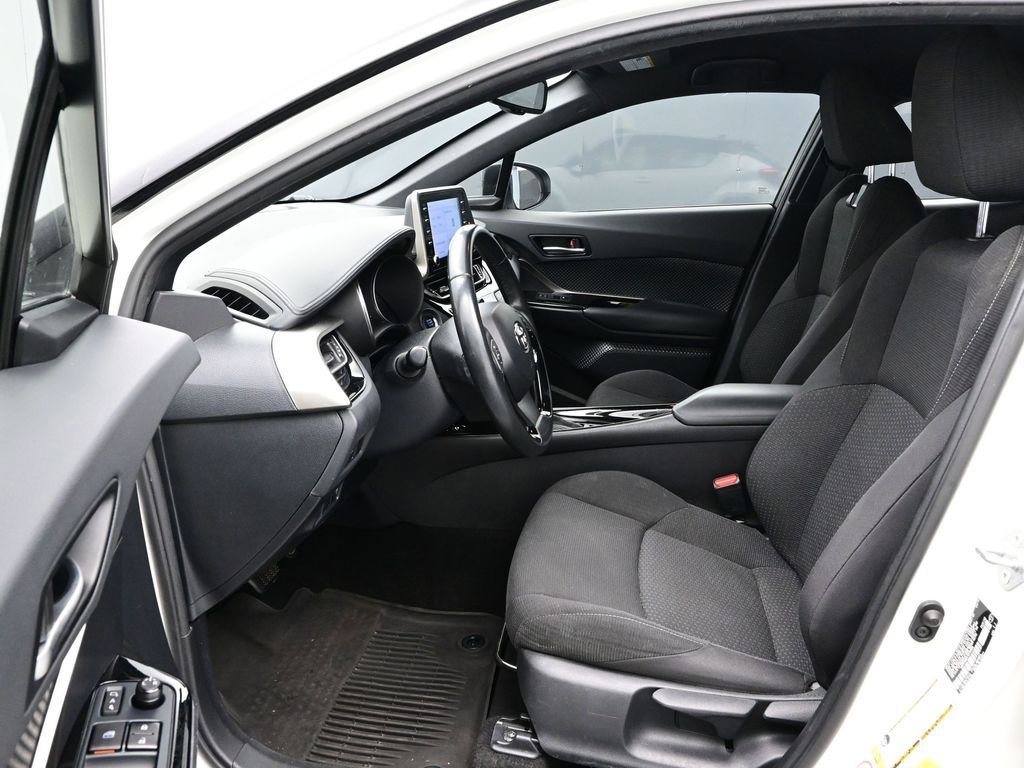 Used 2019 Toyota C-HR XLE image 13