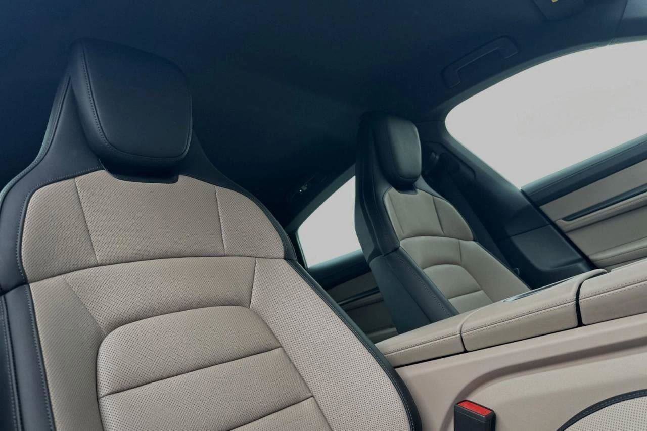 New 2025 Porsche Taycan 4S image 96