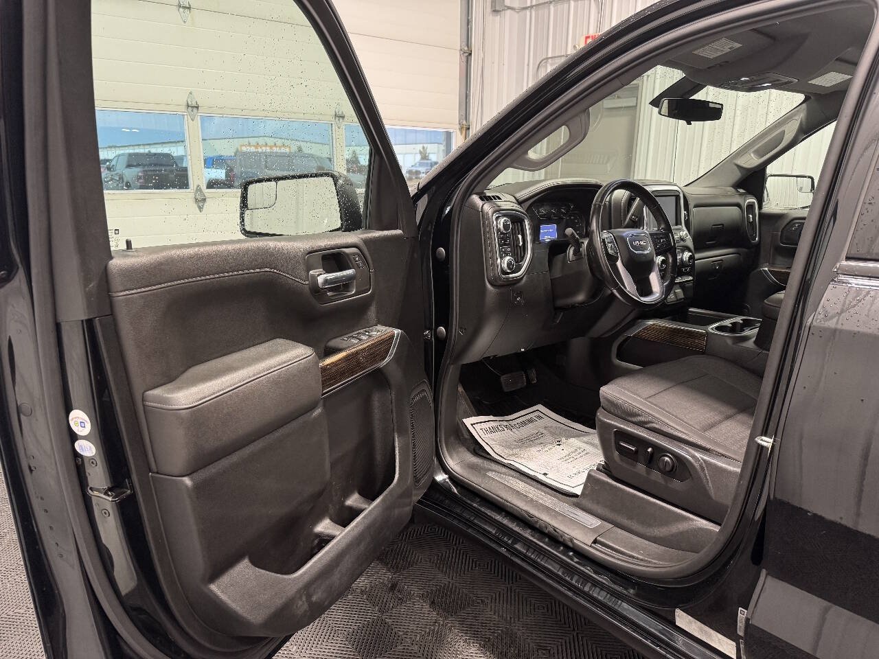 Used 2020 GMC Sierra 1500 Elevation w/ Elevation Value Package AWD/4WD image 5