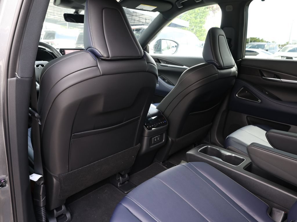 Certified 2026 INFINITI QX60 Sport w/ Dark Cargo Package AWD/4WD image 19