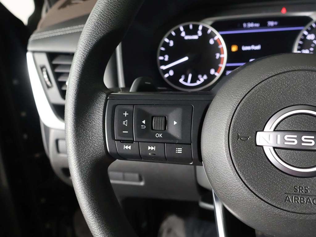 Used 2023 Nissan Rogue S AWD/4WD image 35
