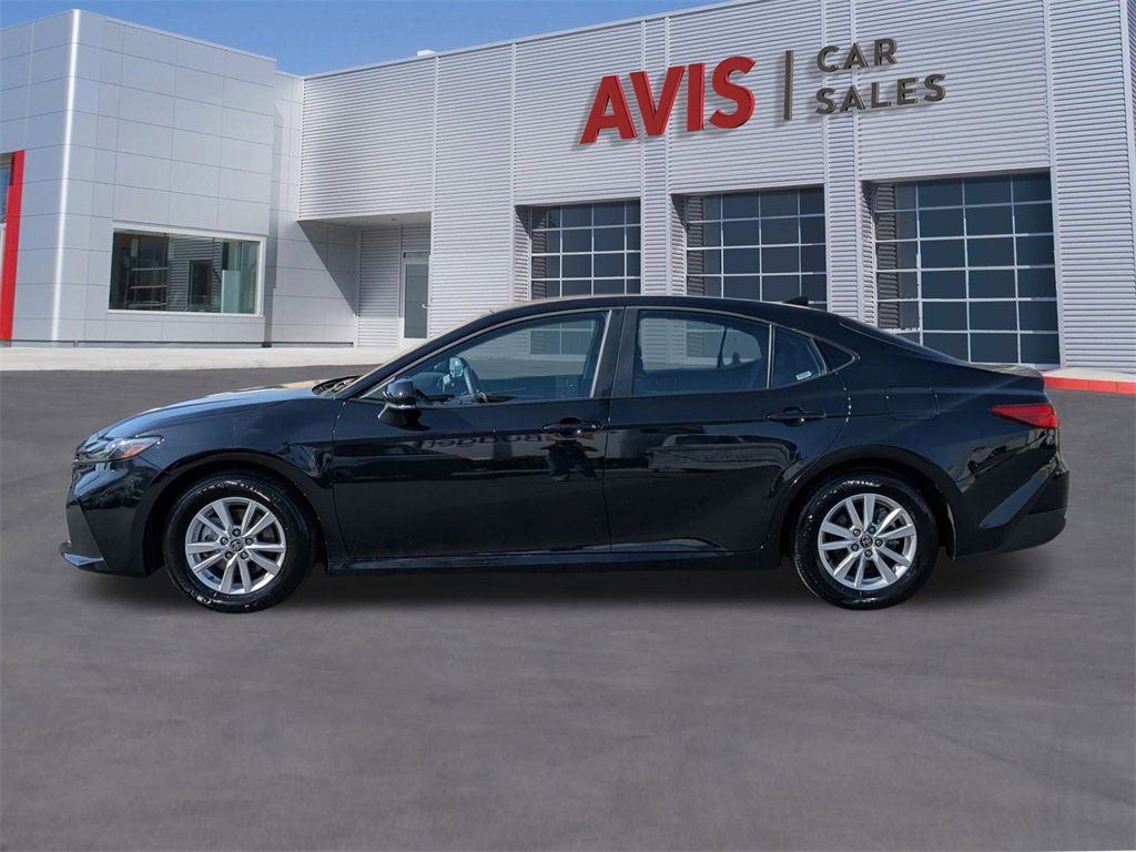 Used 2025 Toyota Camry LE image 10