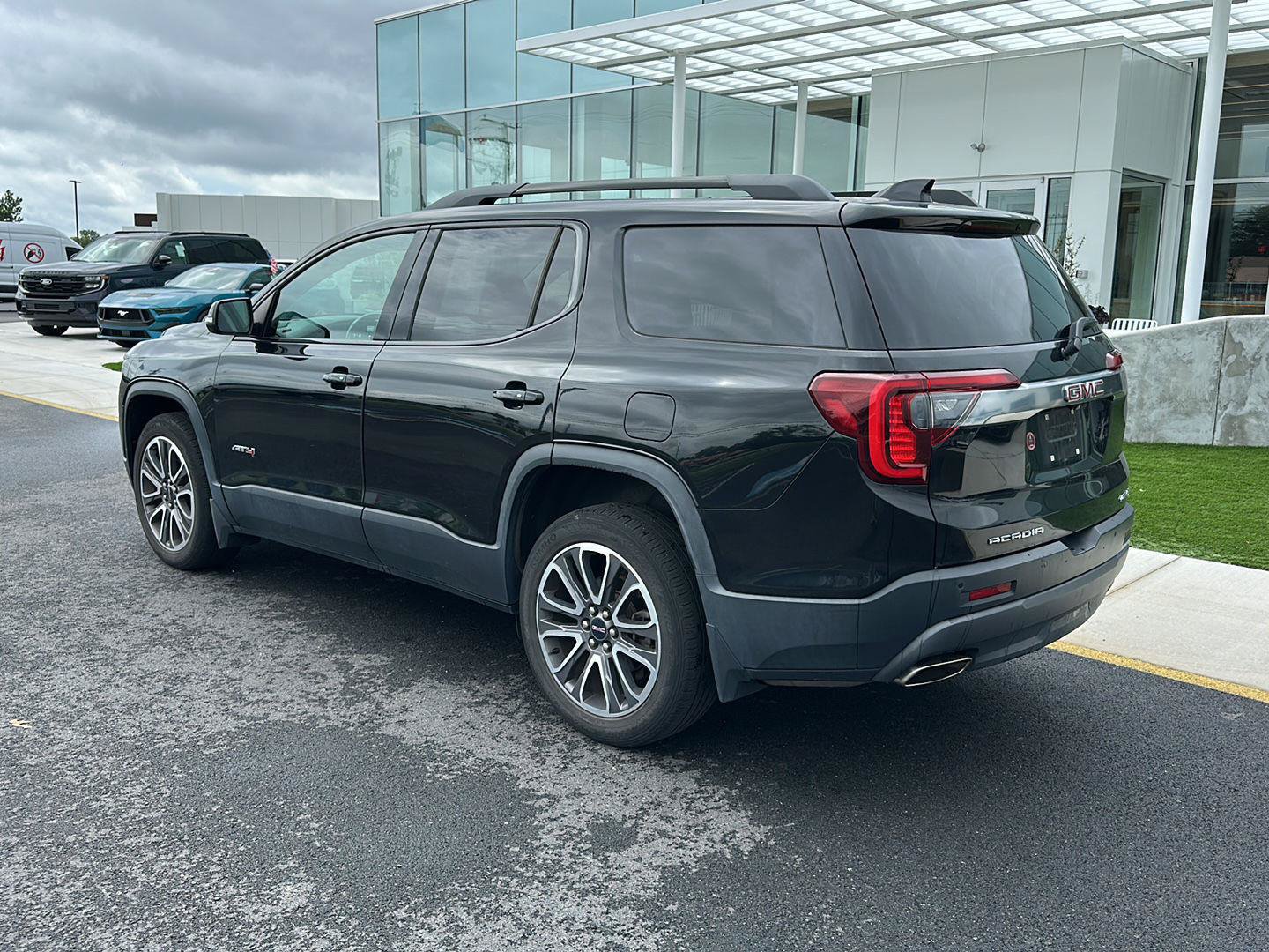 Used 2020 GMC Acadia AT4 w/ Driver Alert Package II AWD/4WD image 9