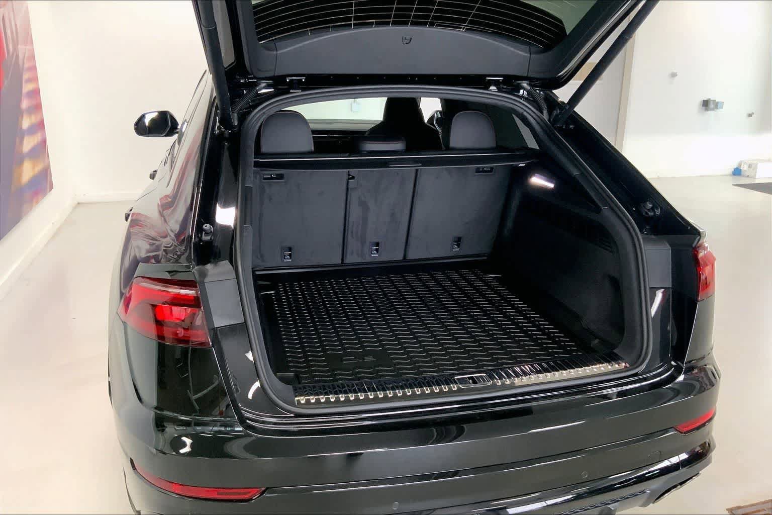 New 2026 Audi SQ8 Prestige image 18