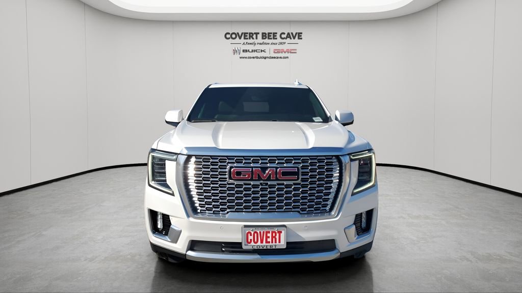 Used 2021 GMC Yukon Denali w/ Denali Premium Package image 2