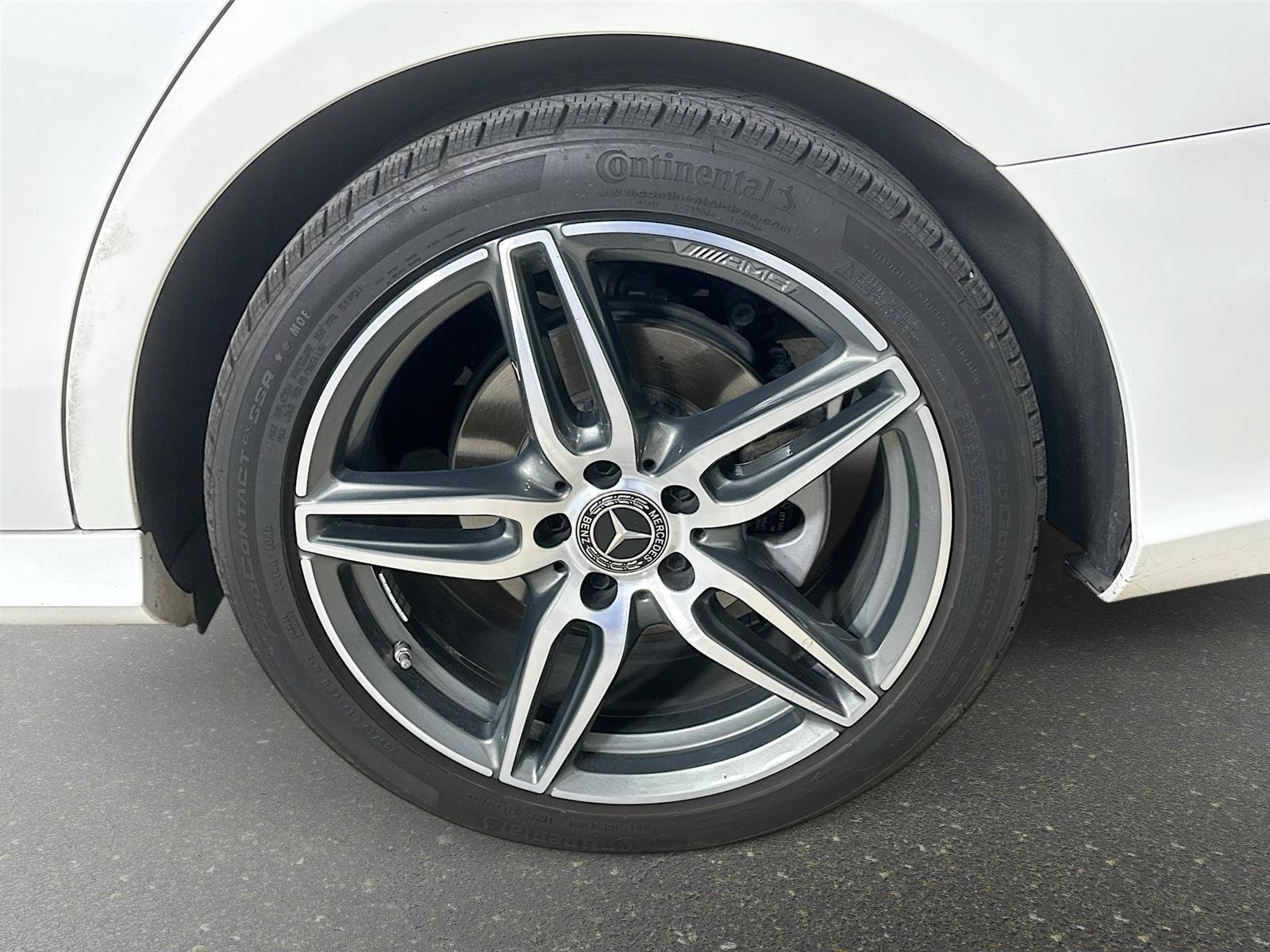 Certified 2019 Mercedes-Benz E 300 4MATIC image 6