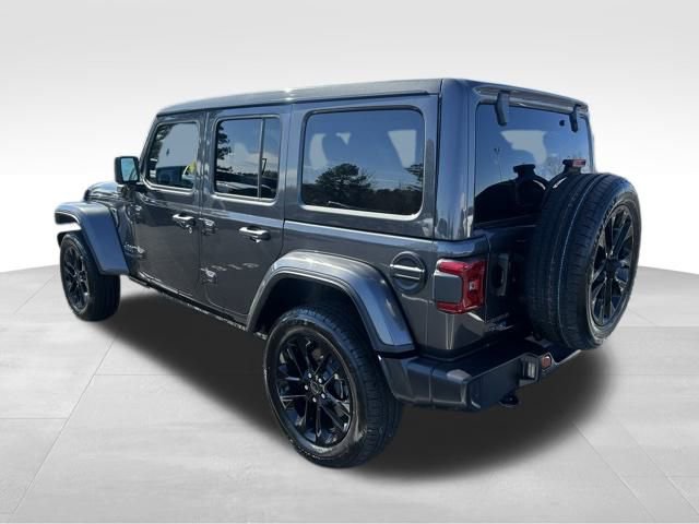 Used 2025 Jeep Wrangler Unlimited Sahara w/ Safety Group image 5
