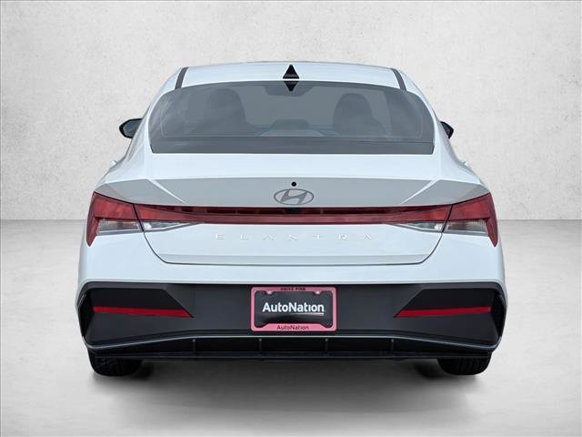 Certified 2026 Hyundai Elantra SE w/ Cargo Package FWD image 6