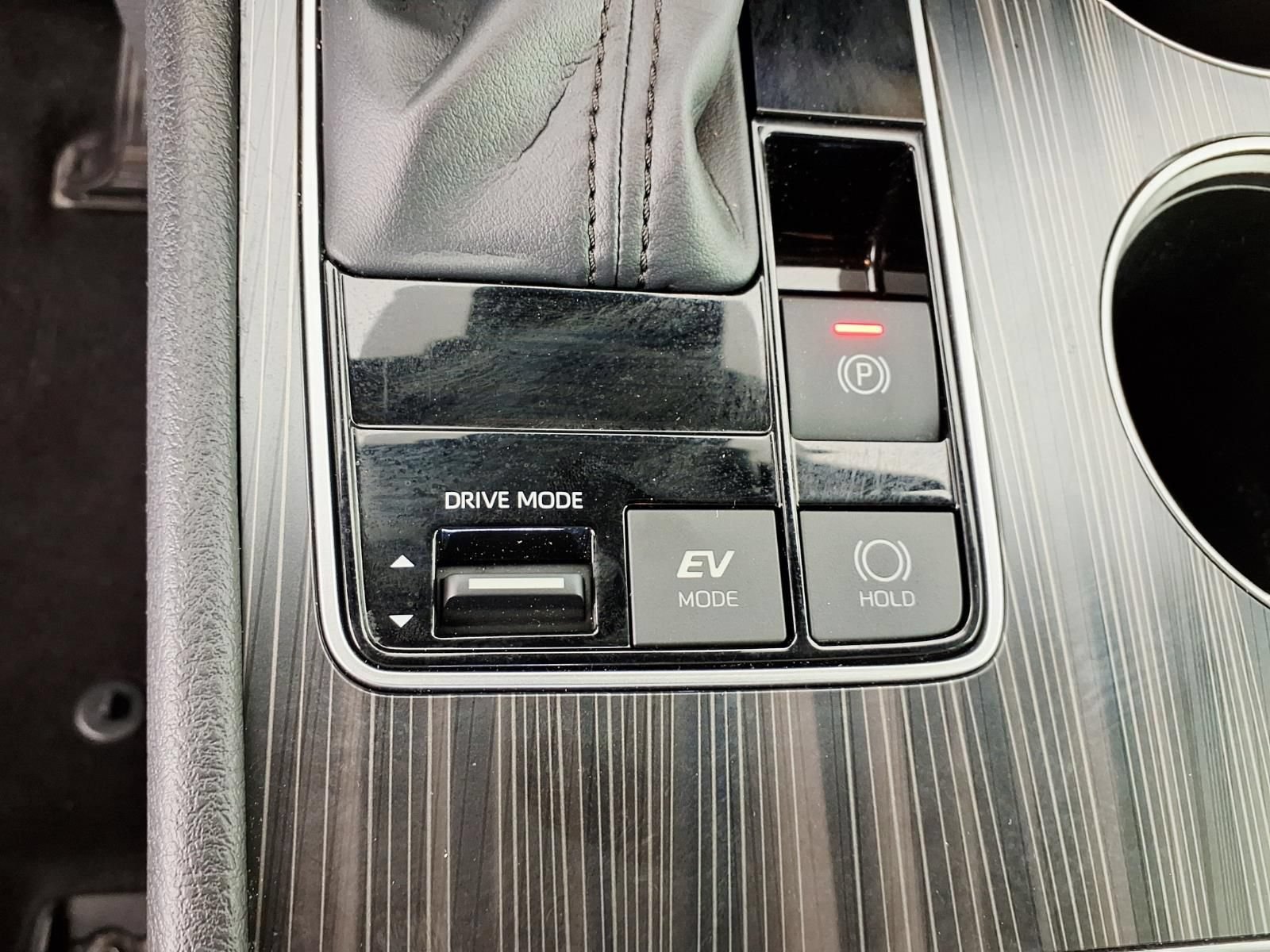 Used 2022 Toyota Sienna Platinum AWD/4WD image 20