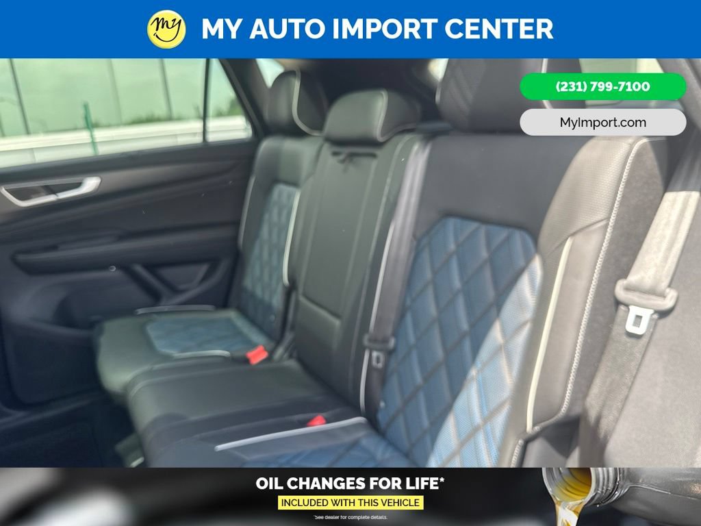 Used 2025 Volkswagen Atlas Cross Sport SEL Premium R-Line AWD/4WD image 25