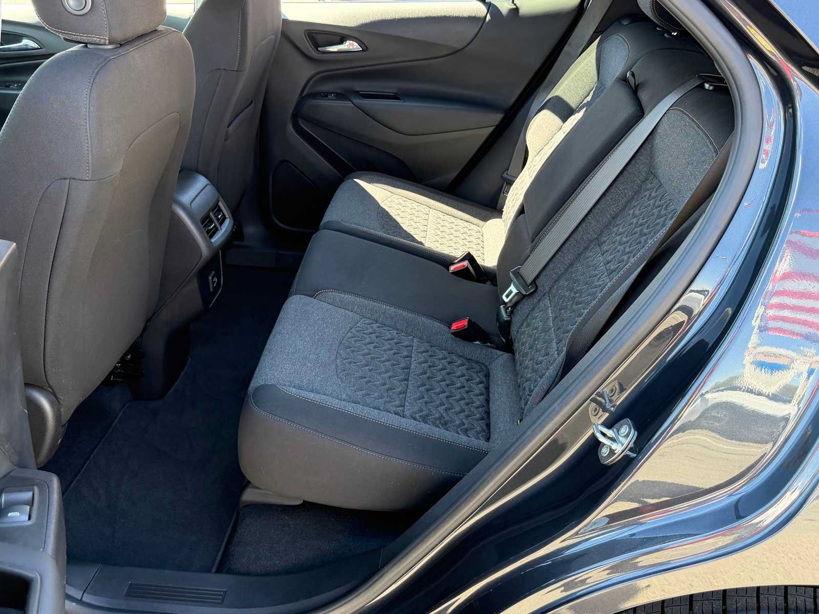 Used 2023 Chevrolet Equinox LT FWD image 23