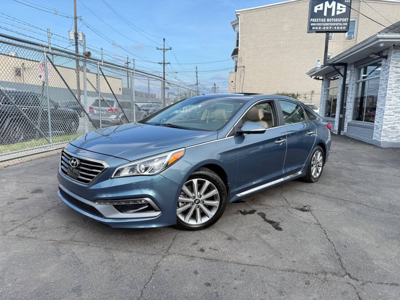 Used 2017 Hyundai Sonata Limited w/ Ultimate Package 04 FWD image 1