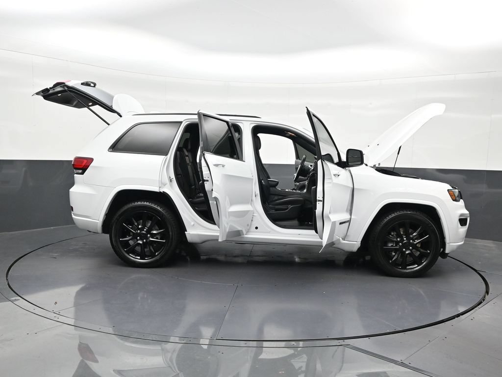 Used 2021 Jeep Grand Cherokee Laredo X RWD image 37