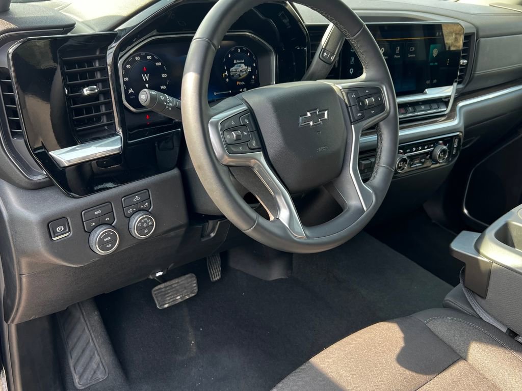 Used 2026 Chevrolet Silverado 1500 RST AWD/4WD image 21