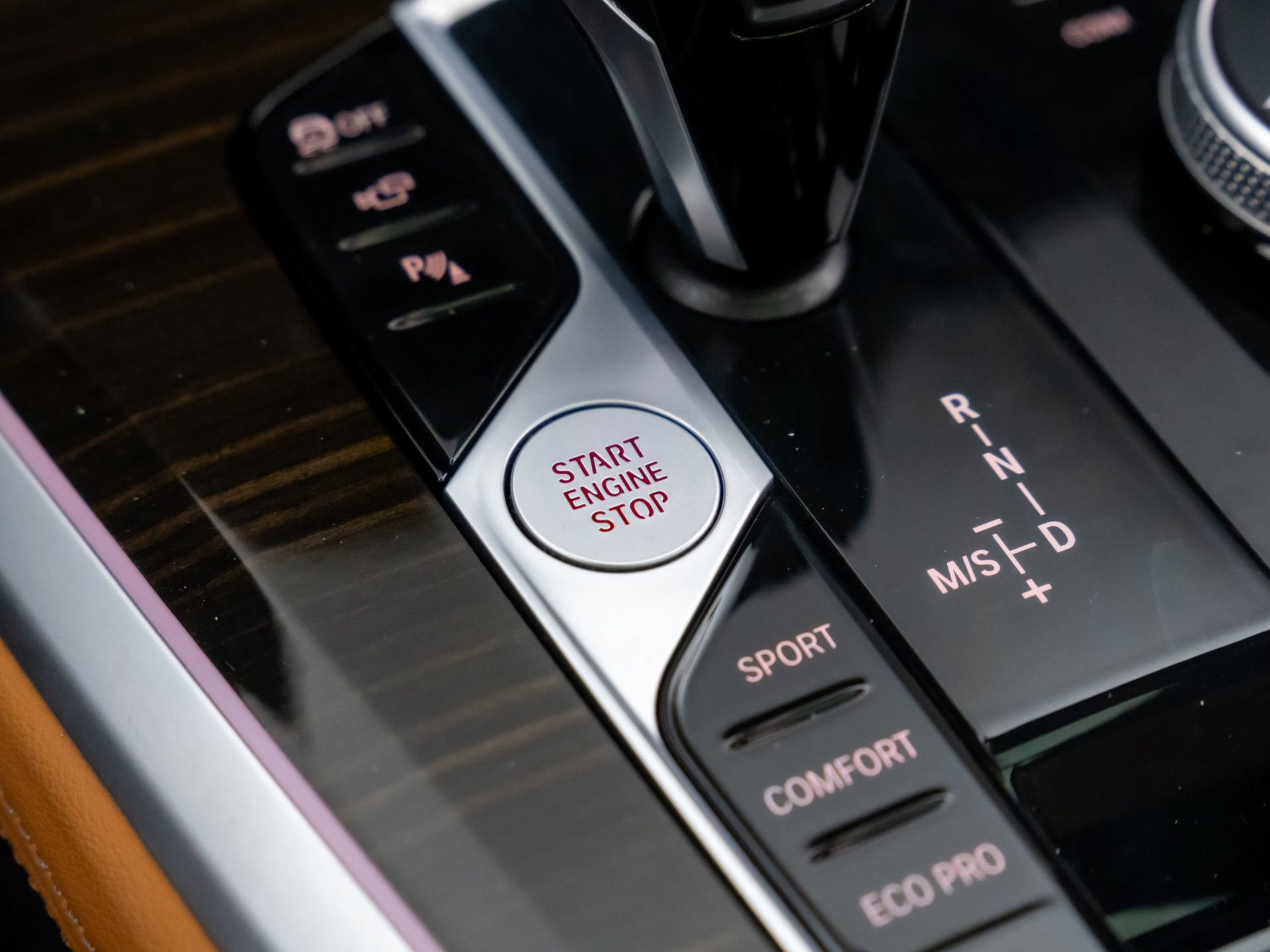 Used 2023 BMW X5 xDrive40i w/ Premium Package image 18