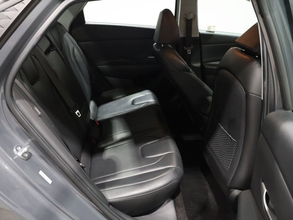 Used 2024 Hyundai Elantra Limited image 22