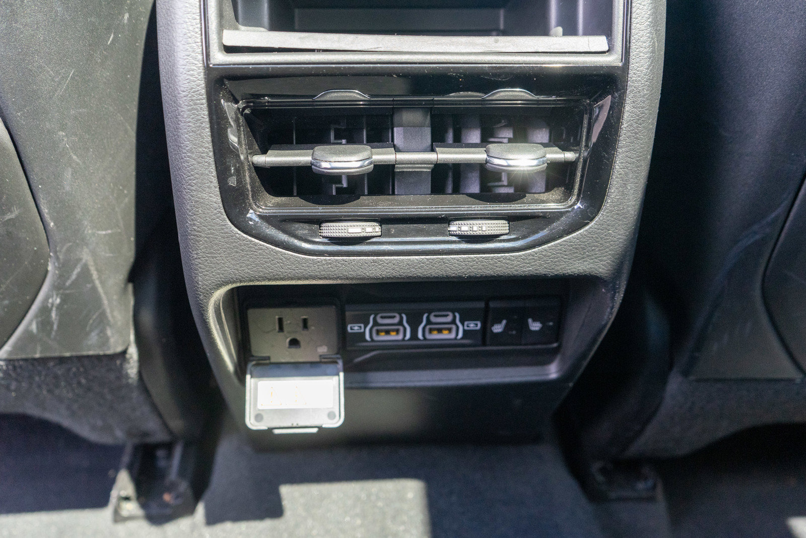 Used 2023 Jeep Grand Cherokee 4WD 4xe image 33