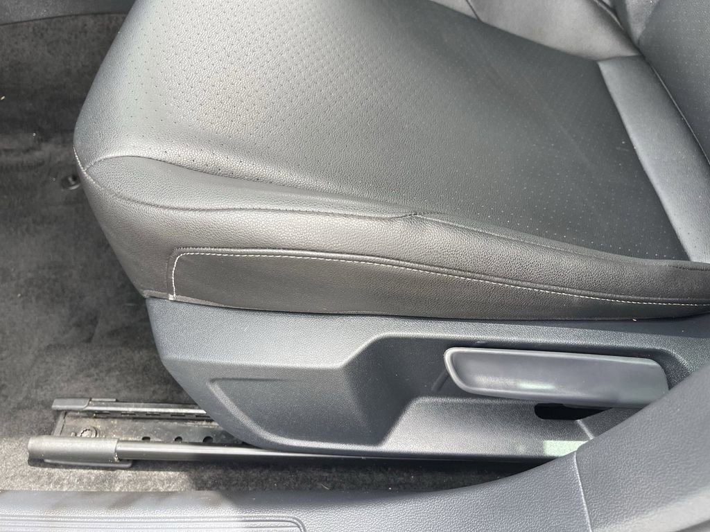 Used 2019 Volkswagen Jetta SE w/ Cold Weather Package FWD image 19