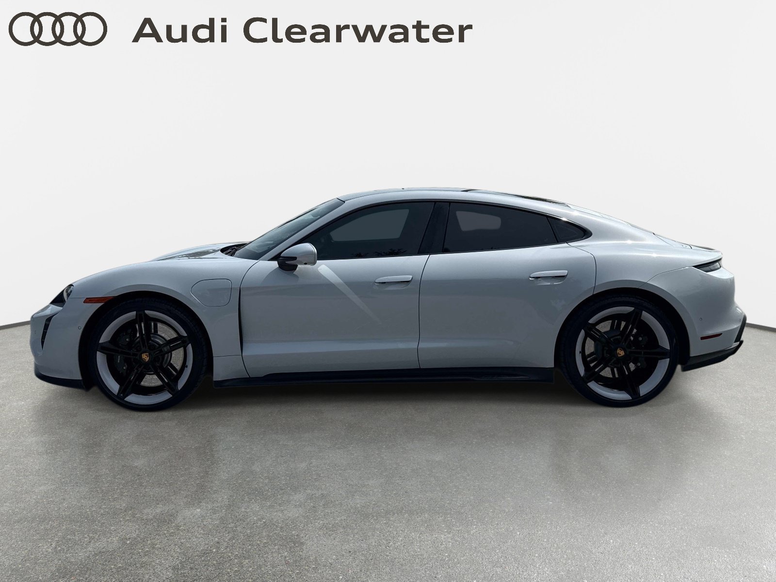 Used 2024 Porsche Taycan GTS AWD/4WD image 2