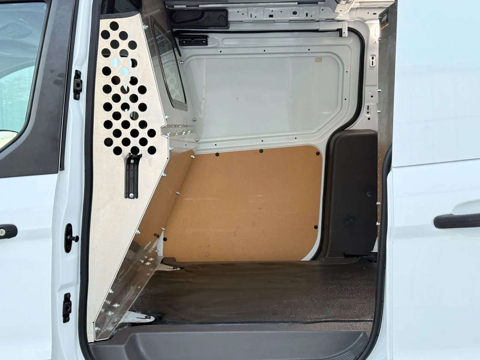 Used 2019 Ford Transit Connect XL w/ Driver-Assist Package image 12