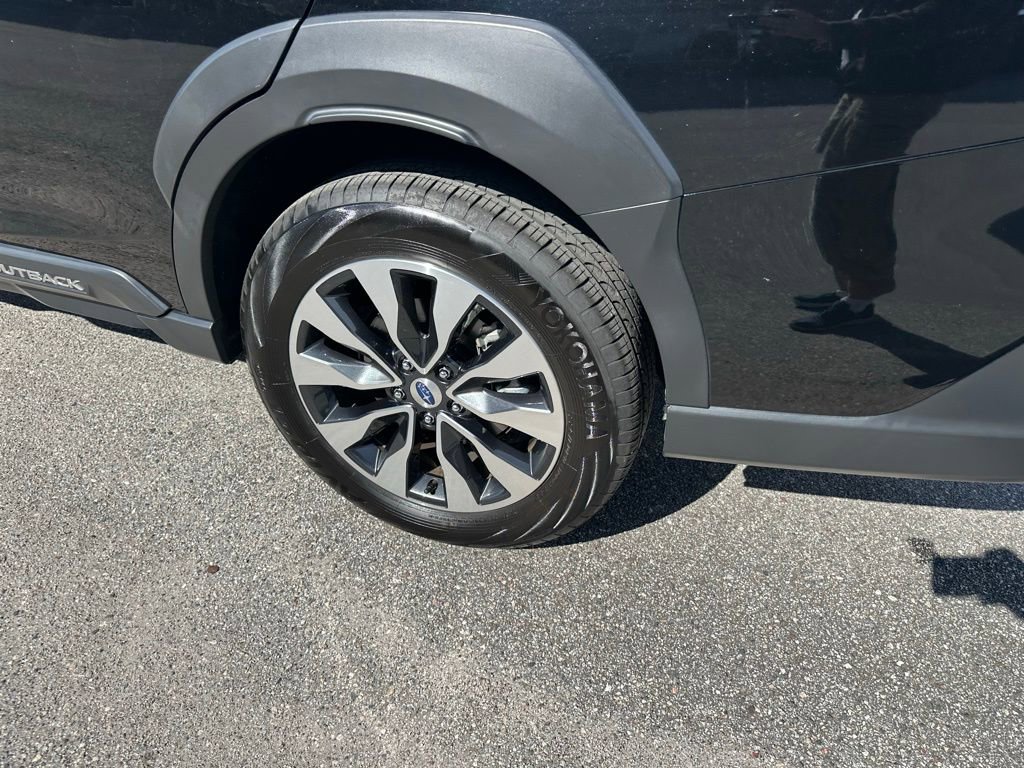 Used 2025 Subaru Outback Limited image 10