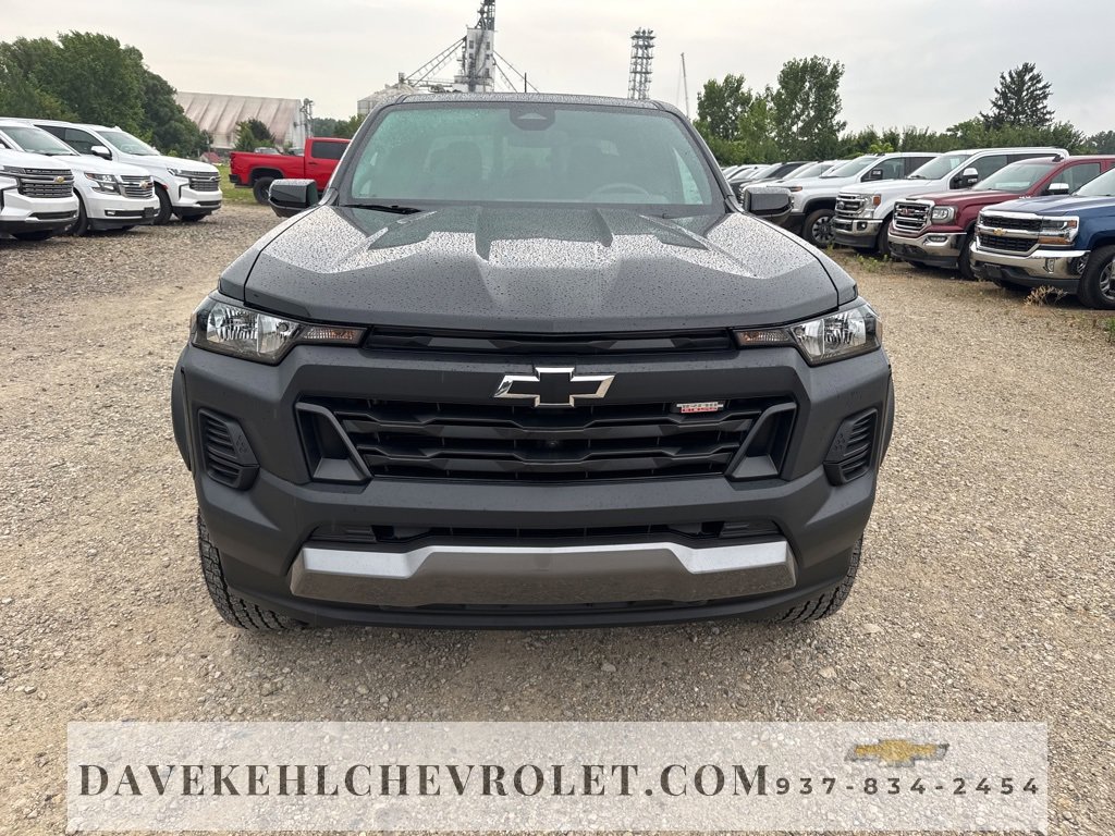 Used 2024 Chevrolet Colorado Trail Boss w/ Technology Package image 2