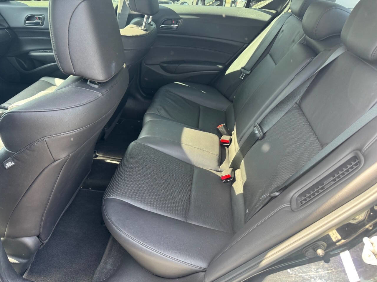 Used 2013 Acura ILX Hybrid w/ Technology Package FWD image 11