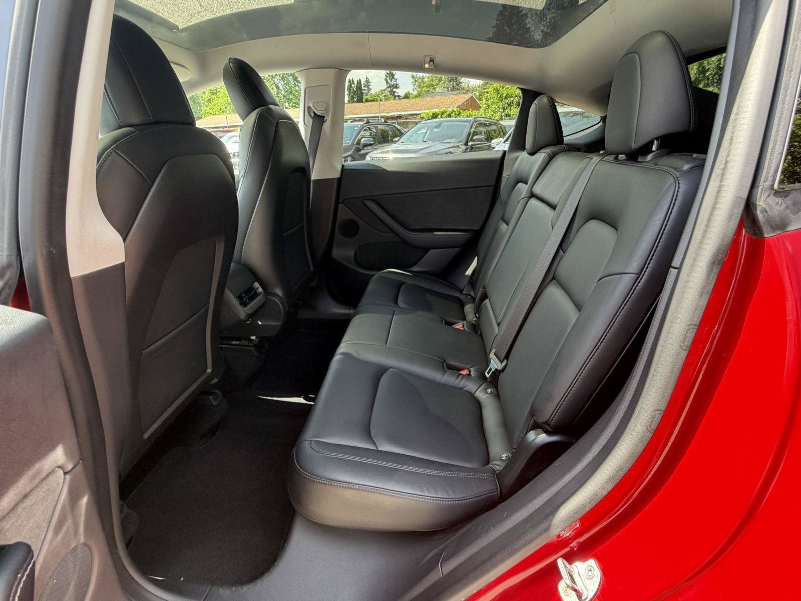 Used 2020 Tesla Model Y Long Range AWD/4WD image 18