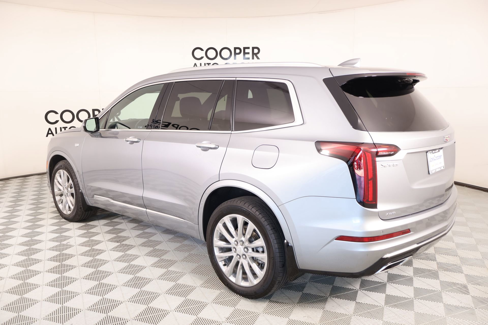 Used 2024 Cadillac XT6 Premium Luxury image 24