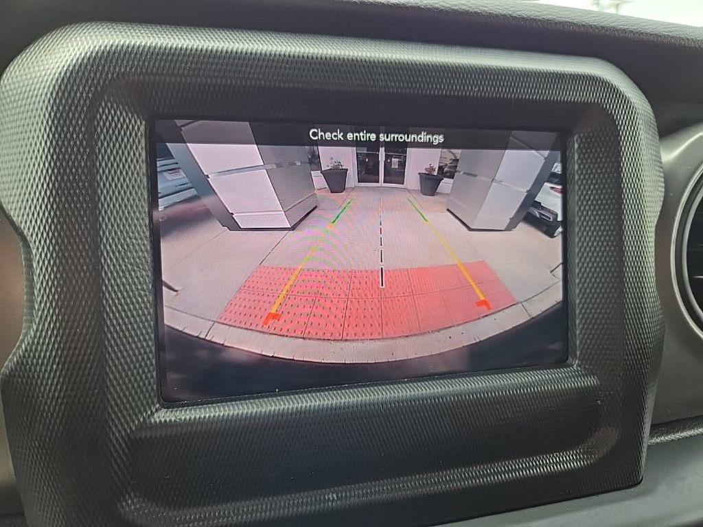 Used 2022 Jeep Wrangler Unlimited Willys image 31