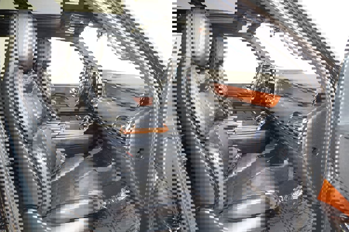 Used 2020 Lincoln Navigator L Reserve w/ Equipment Group 208A Reserve image 13