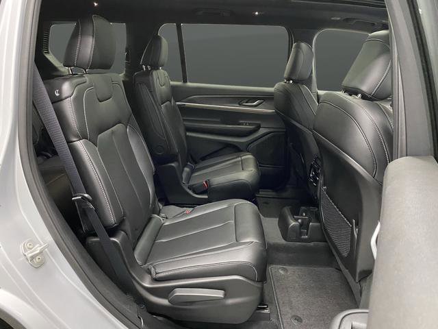 New 2025 Jeep Grand Cherokee L Limited w/ Trailer Tow Package image 34