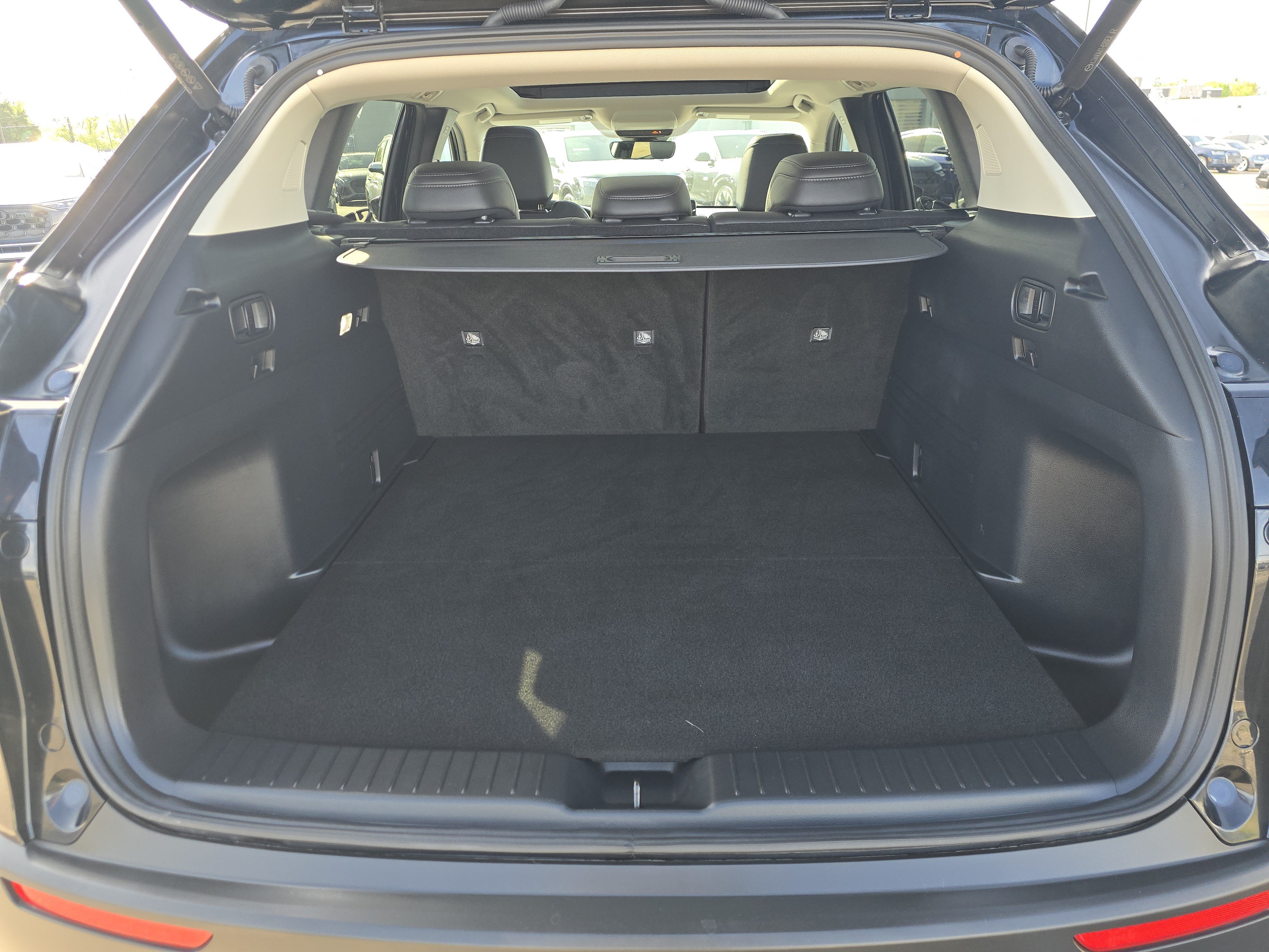 Used 2025 MAZDA CX-50 AWD 2.5 S w/ Cargo Package image 16