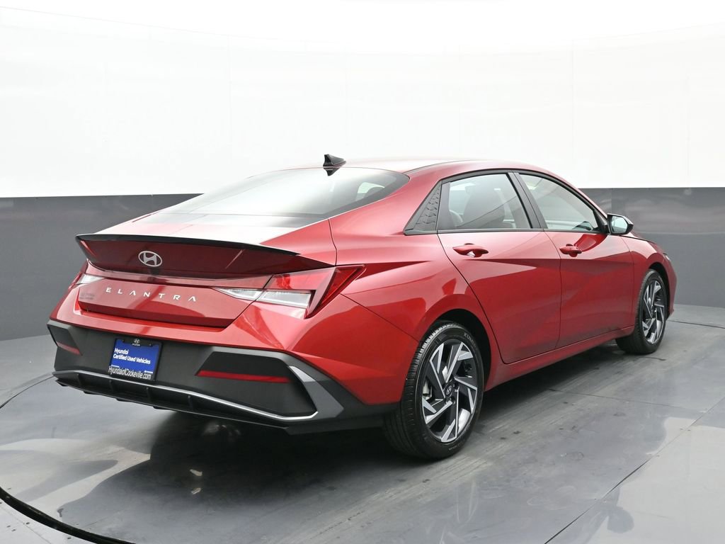 Certified 2025 Hyundai Elantra Sport image 4