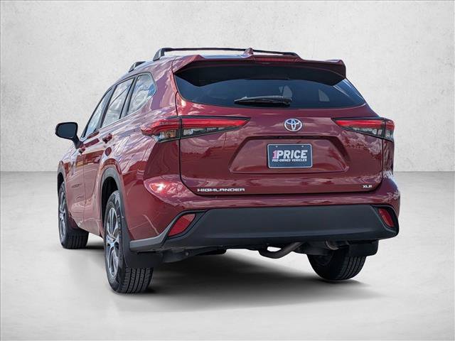 Used 2023 Toyota Highlander XLE image 8