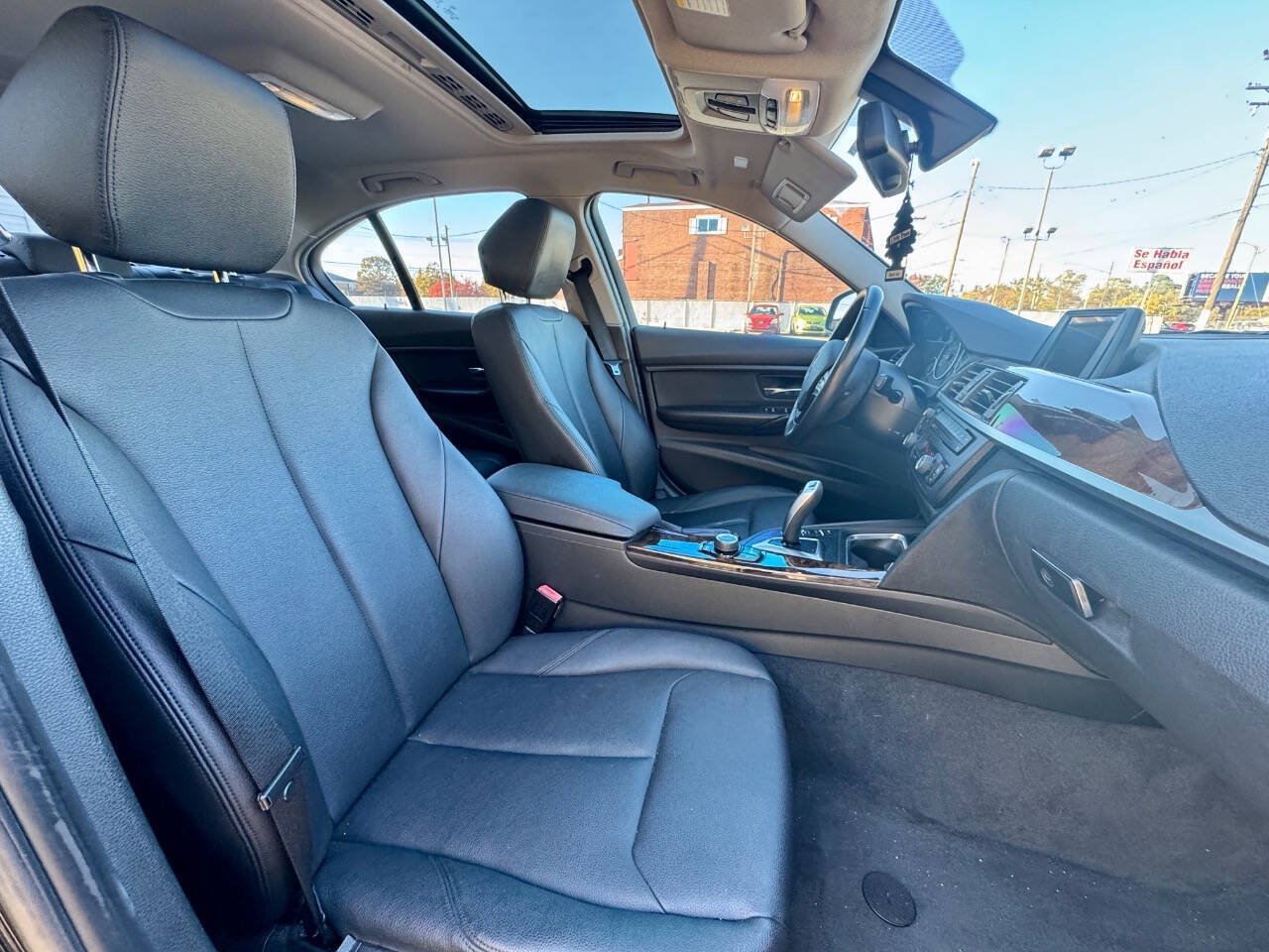 Used 2015 BMW 320i xDrive Sedan AWD/4WD image 17