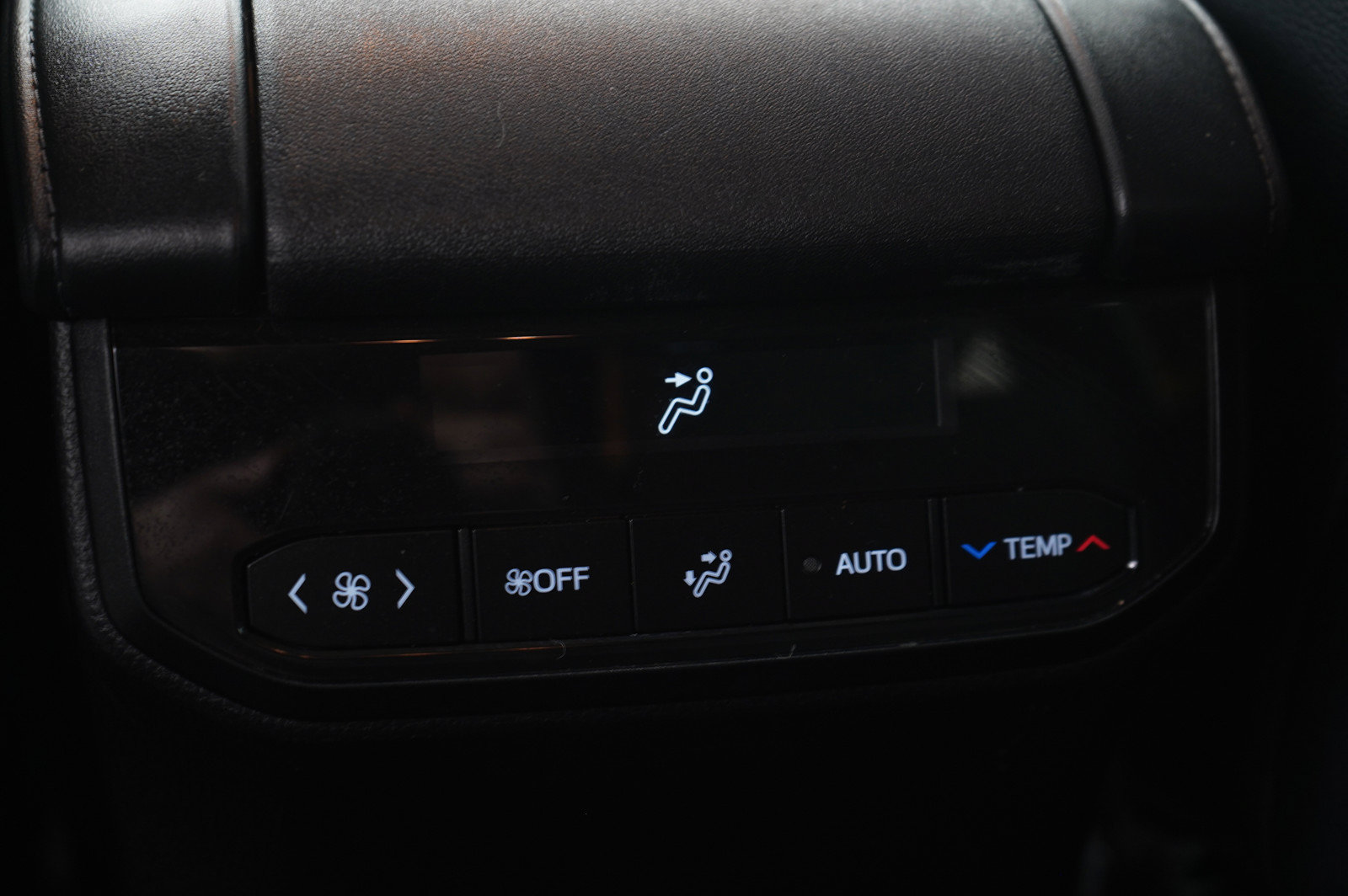 Used 2025 Toyota Highlander XSE AWD/4WD image 22