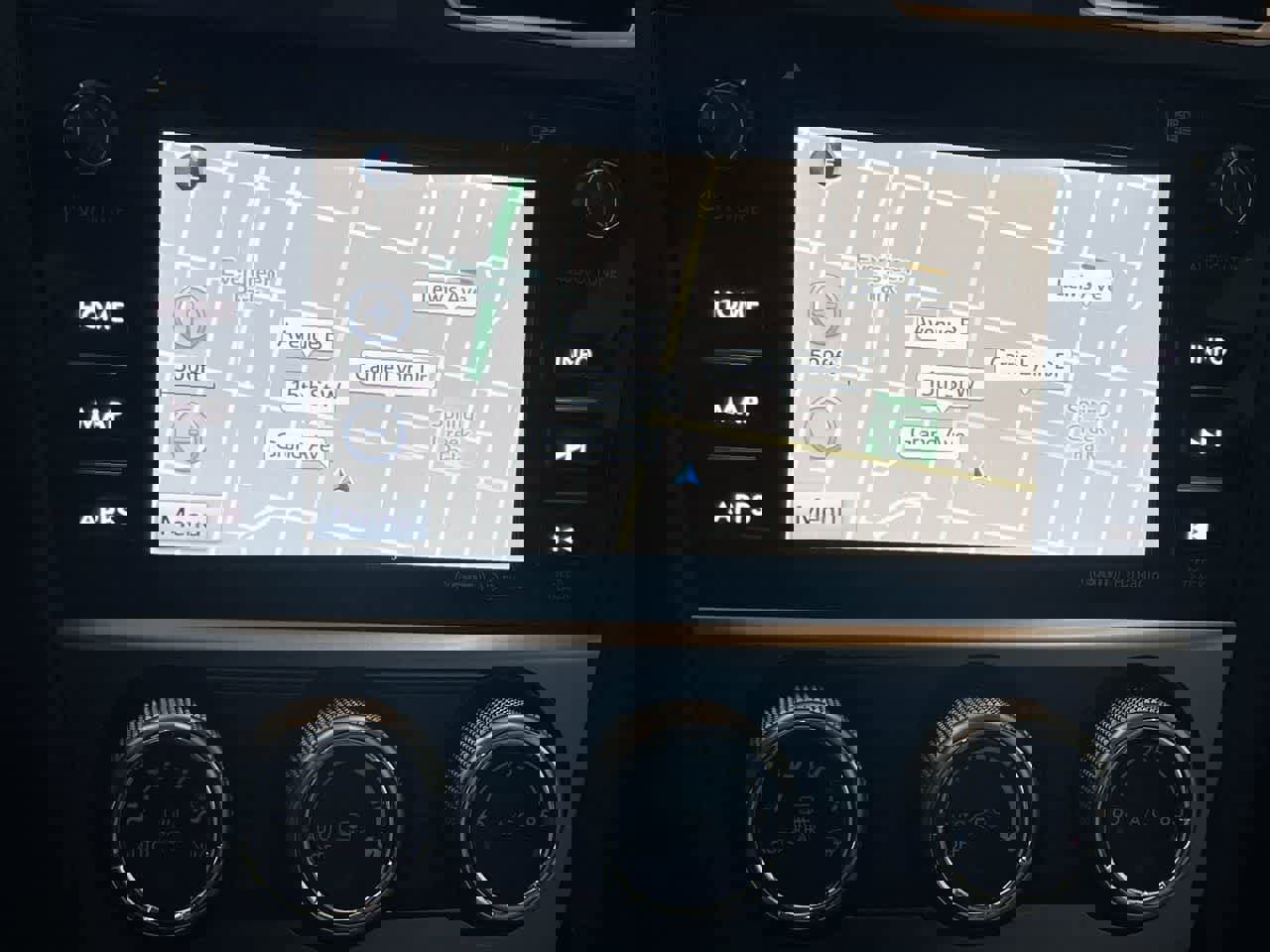 Used 2017 Subaru Crosstrek 2.0i Limited image 18