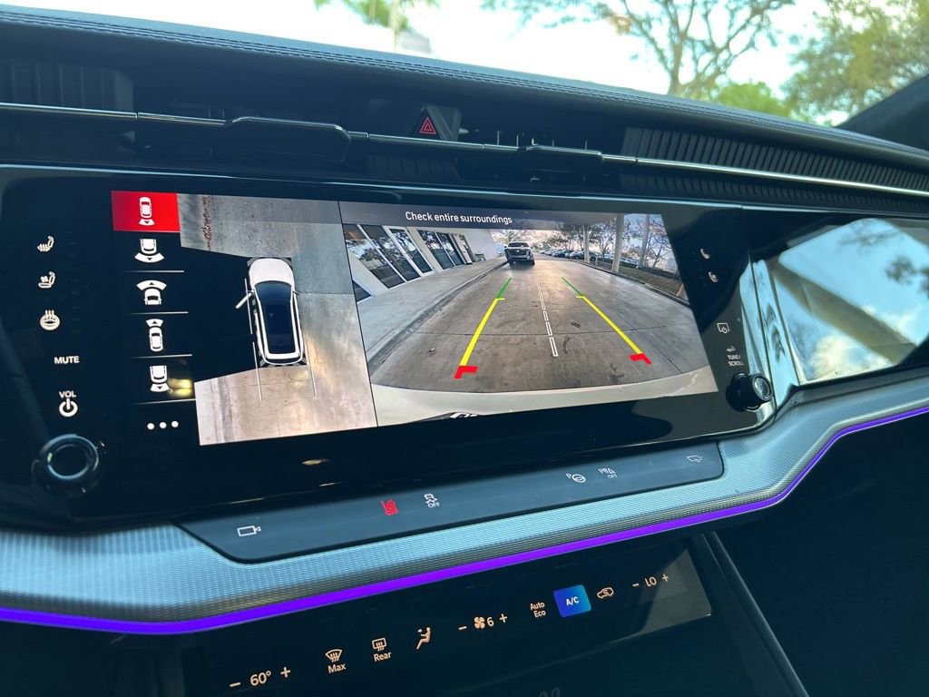 Used 2024 Jeep Wagoneer Launch Edition image 9