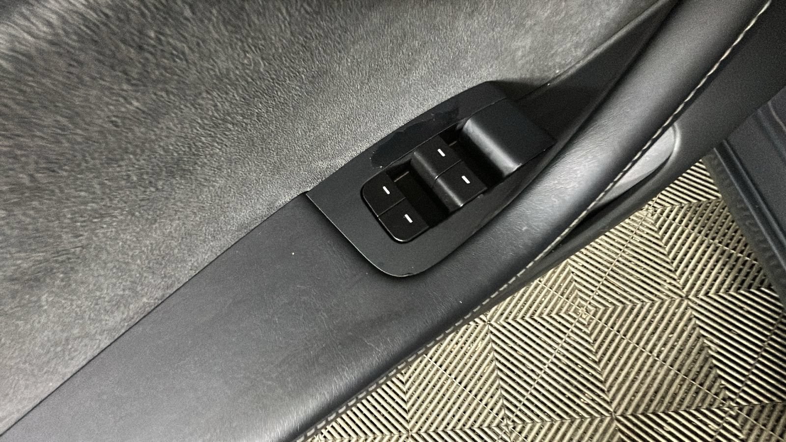 Used 2023 Tesla Model 3 Standard Range RWD image 10