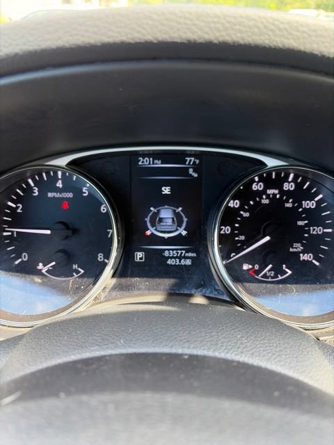Used 2016 Nissan Rogue SV w/ SV Premium Package AWD/4WD image 2