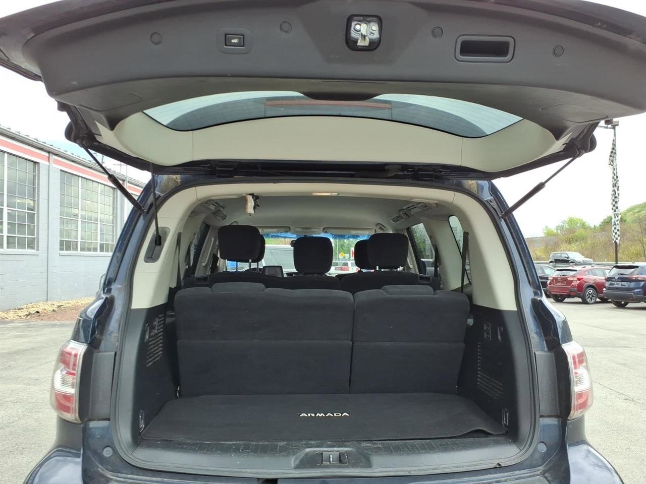 Used 2017 Nissan Armada SV w/ Driver Package AWD/4WD image 9