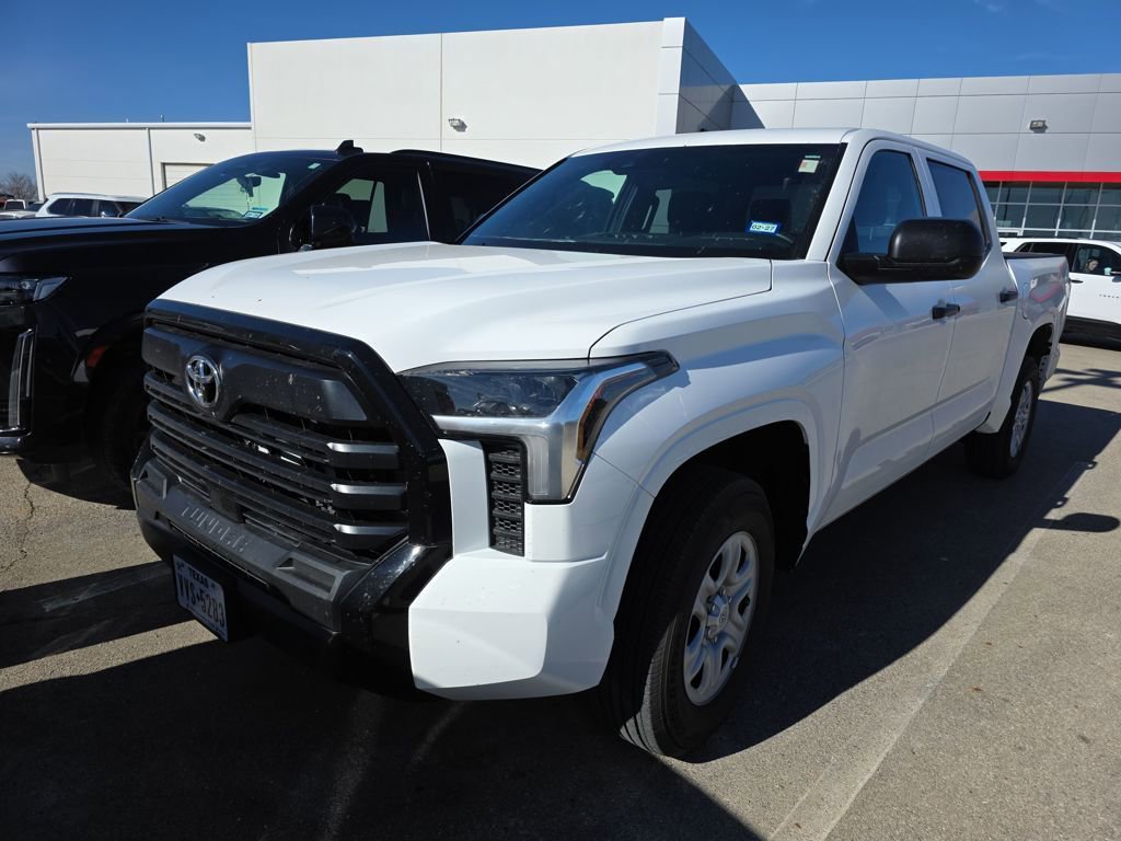 Used 2025 Toyota Tundra SR w/ SR Tow Package image 3