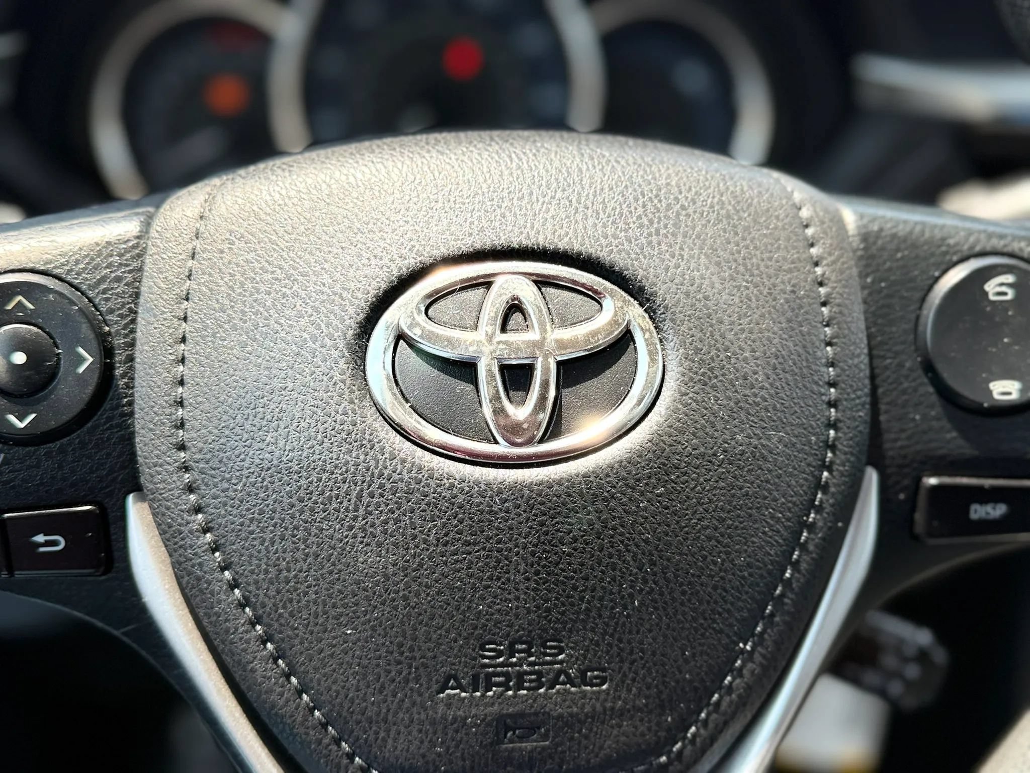 Used 2016 Toyota Corolla LE FWD image 29