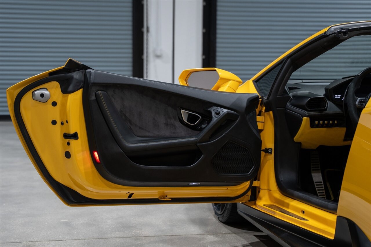 Used 2016 Lamborghini Huracan LP 610-4 image 27