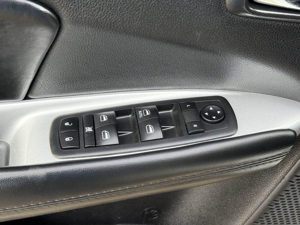 Used 2019 Dodge Journey SE image 14