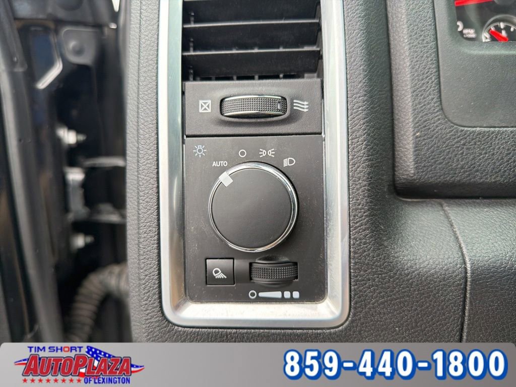 Used 2021 RAM 1500 Classic SLT image 12