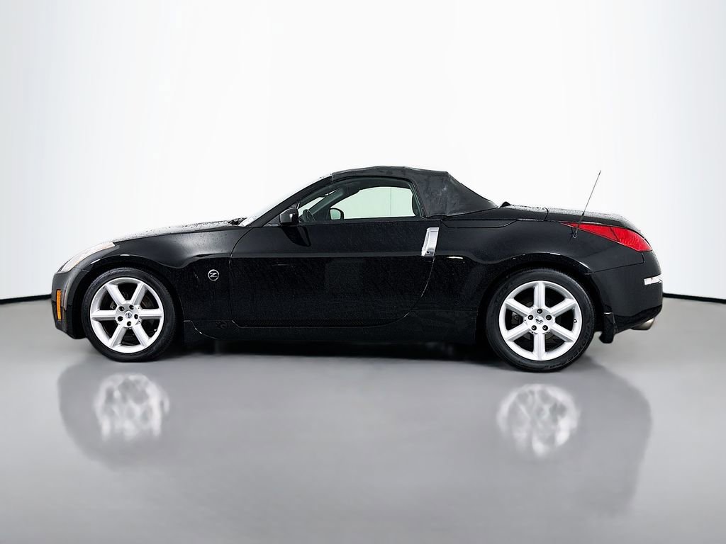 Used 2005 Nissan 350Z Touring image 4