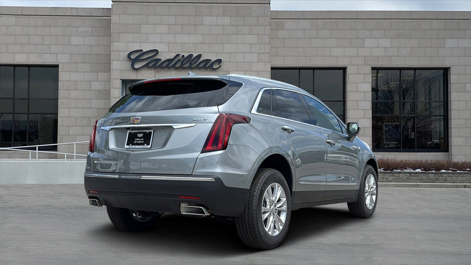 New 2026 Cadillac XT5 Luxury w/ LPO, Floor Liner Package AWD/4WD image 3