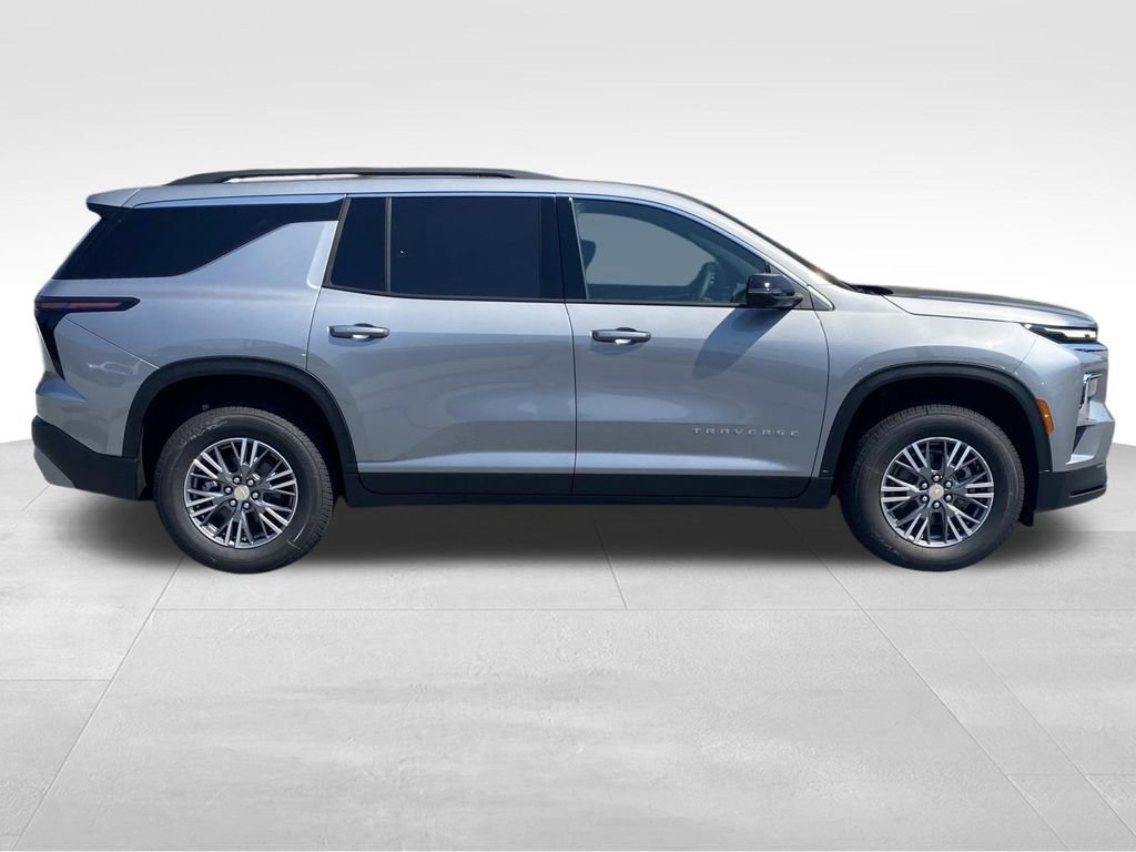 New 2026 Chevrolet Traverse LT w/ Driver Confidence Package image 2